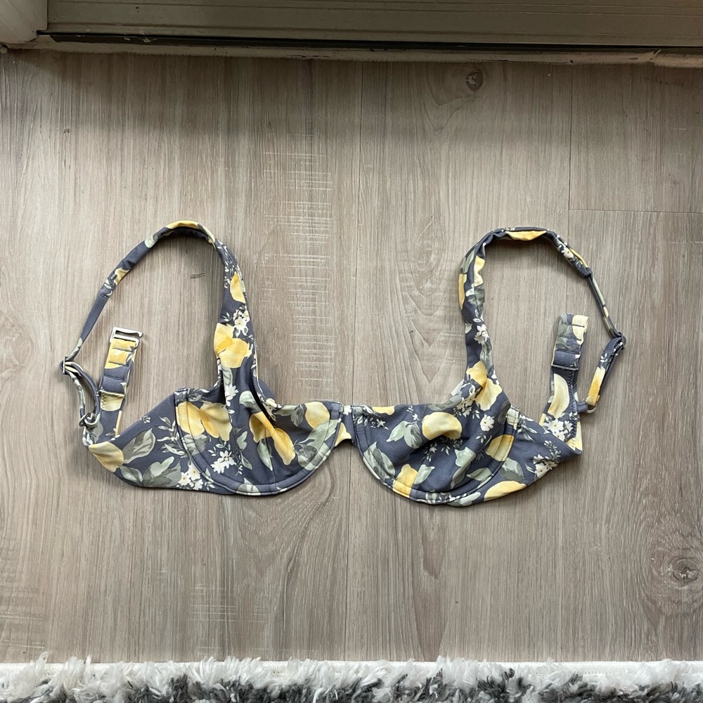 Abercrombie & Fitch Underwire Bikini Top